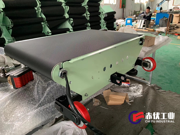 交叉帶式自動分揀機(圖1) 交叉帶式自動分揀機(圖1)